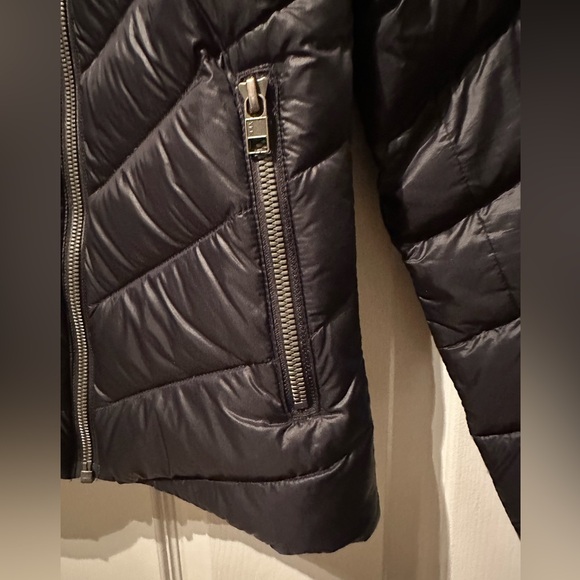 Patagonia Women’s Black Prow Jacket Size XS - Picture 7 of 8